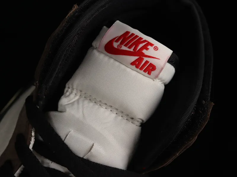 All Categories Air Jordan Jordan Series Basketball Shoes Air Jordan 1 High LJR Version Travis Scott x Air Jordan 1 High OG AJ1 Reverse Hook Limited Edition CD4487-100